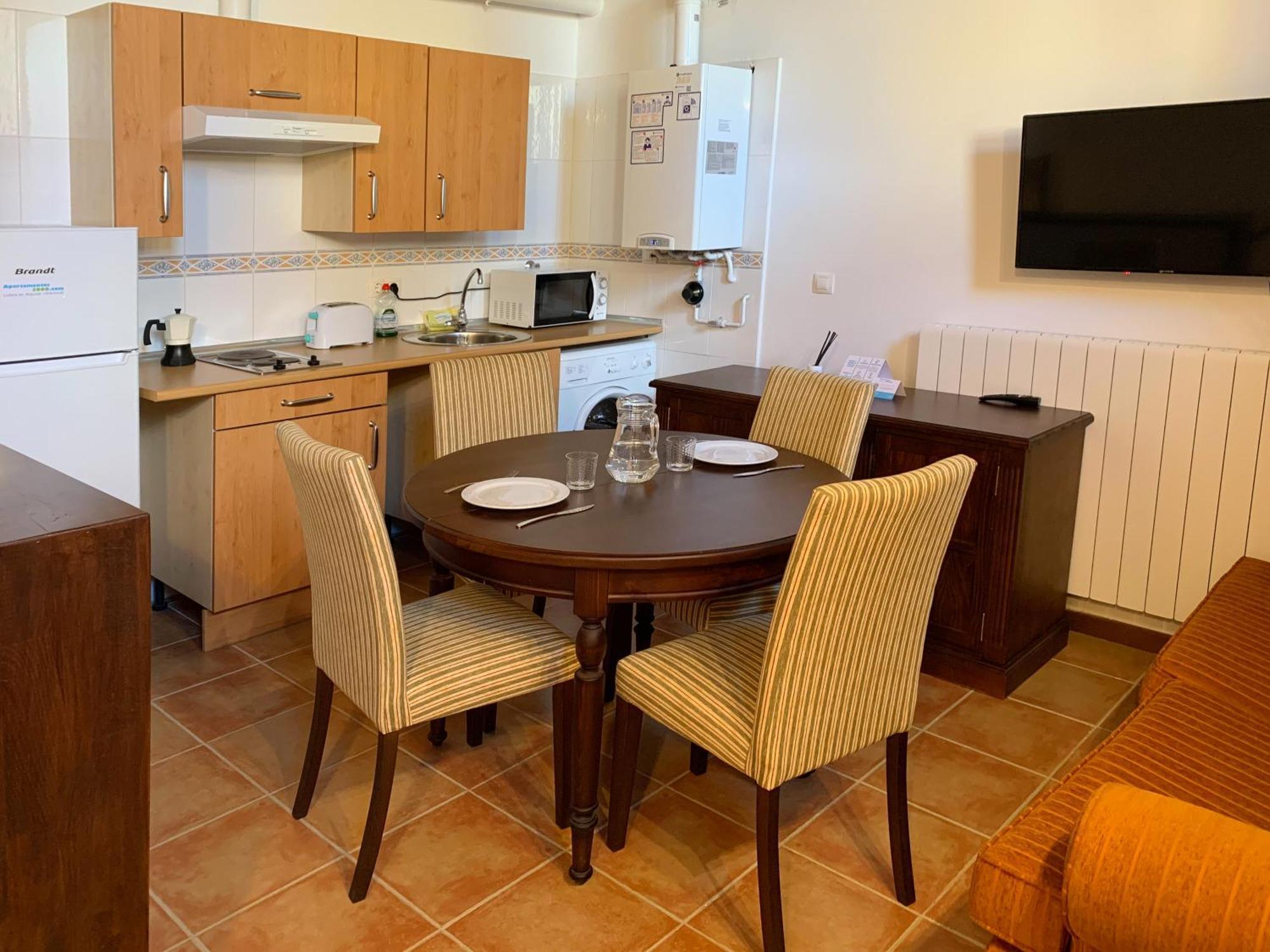 Apartamentos Jaca Badaguas 3000 ภายนอก รูปภาพ